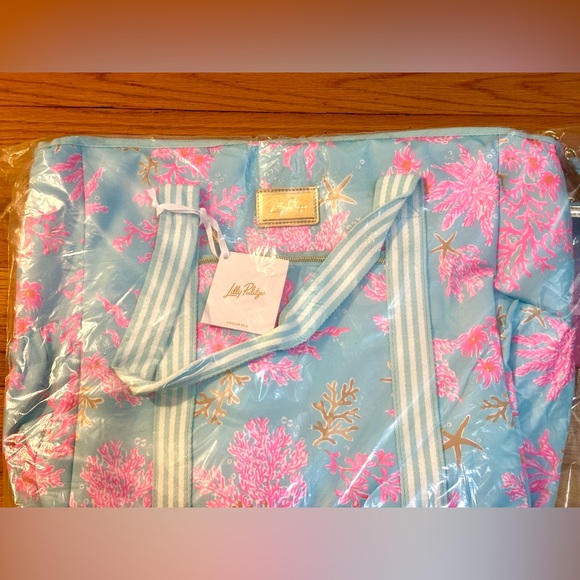 Lilly Pulitzer NWT-in bag! Large ‘Royal Coral’ Insulated Beach Picnic Cooler Bag - Picture 2 of 8